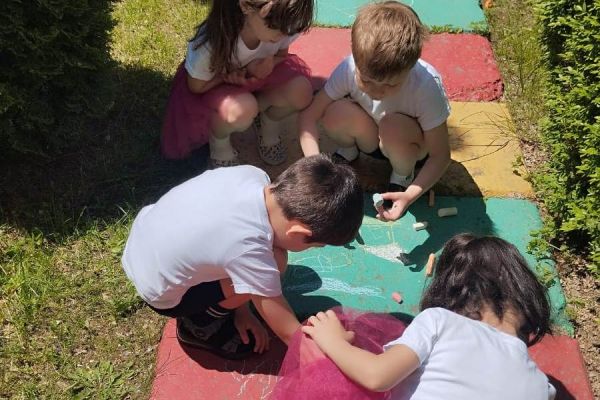 440187608-B4D9-1C0C-62E9-5BE628927BA4.jpg